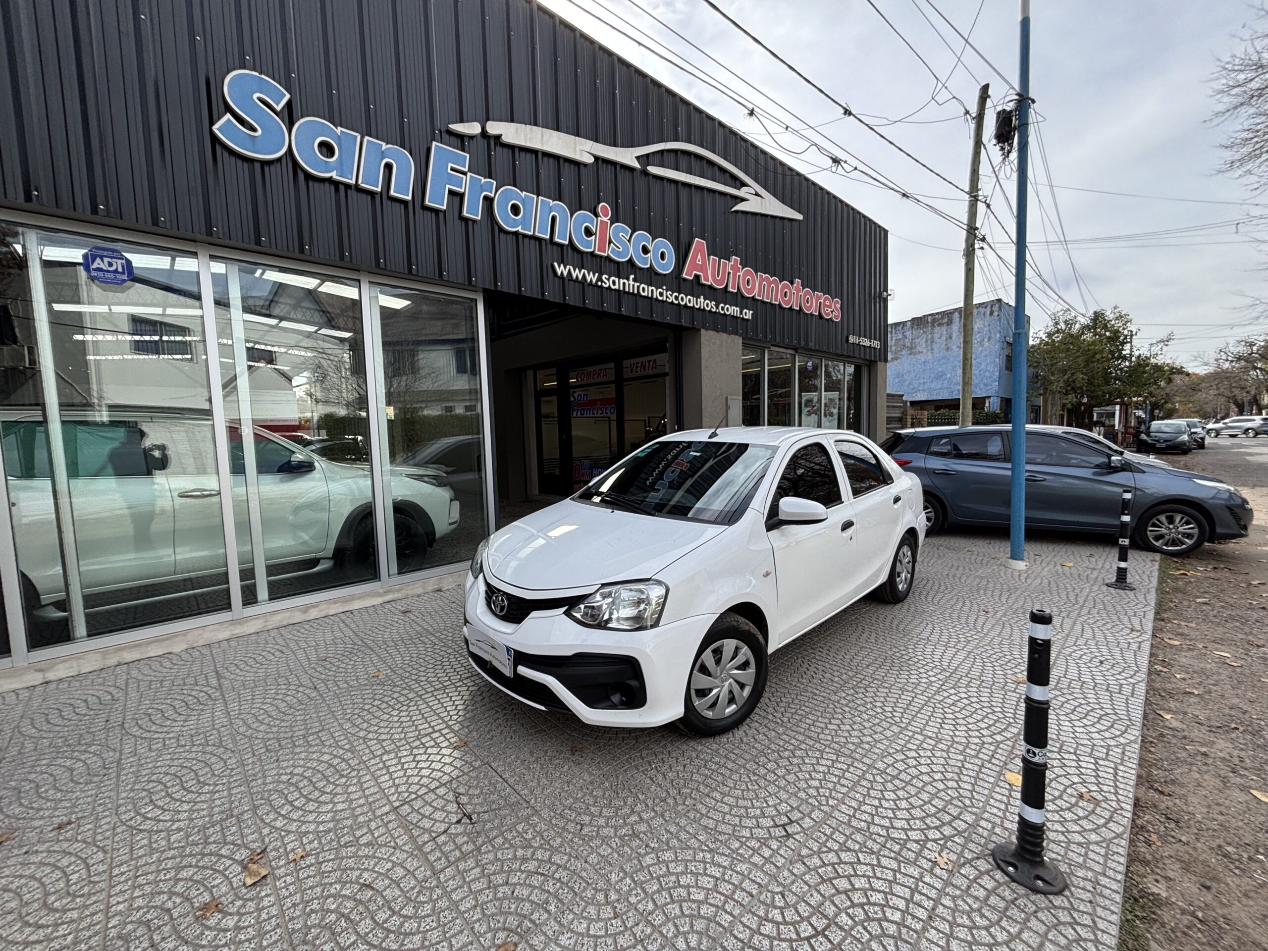 Toyota Etios X 1.5 6M/T Sedán 2022 85.234 km